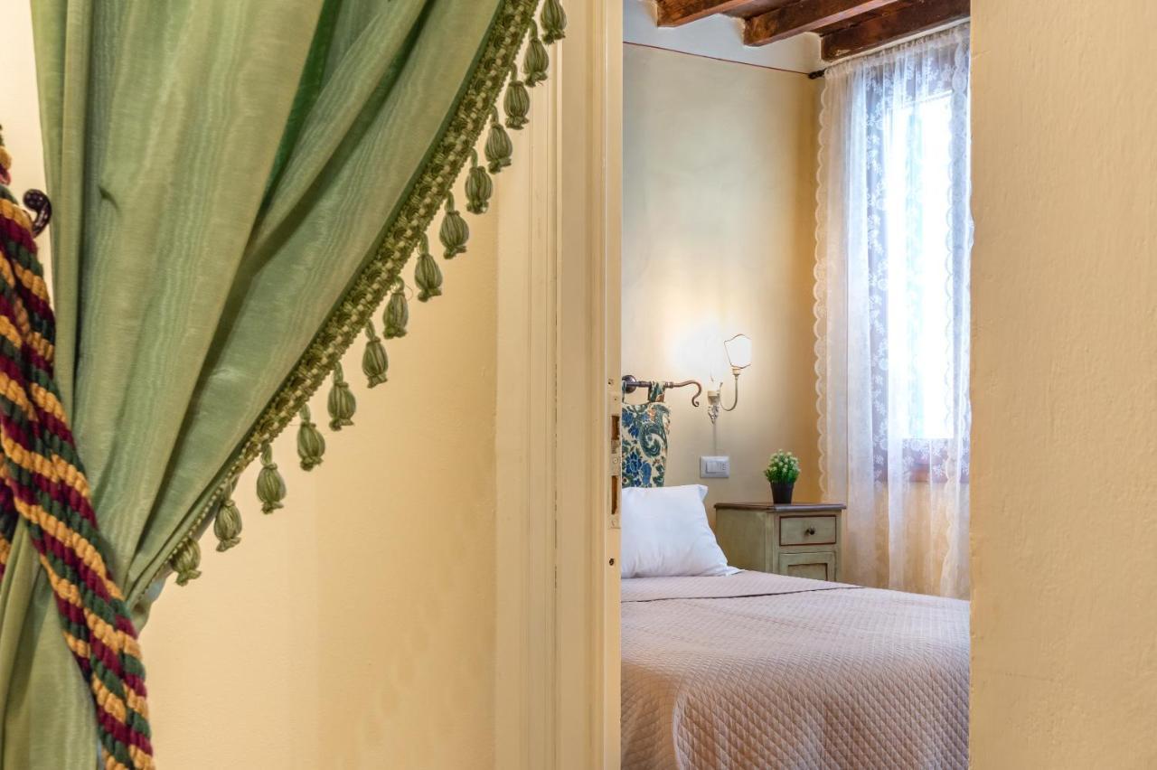 Romantic Florence Luaran gambar